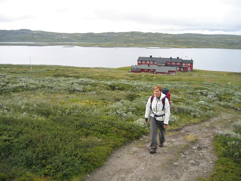 På vei fra Rauhelleren