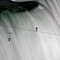 Nik Wallenda klarte seg godt da han natt til lørdag norsk tid gikk på stram line over Niagara Falls. Nik Wallenda klarte seg godt da han natt til lørdag norsk tid gikk på stram line over Niagara Falls.