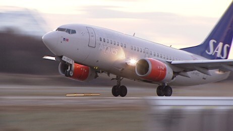SAS tar av fra Bodø lufthavn (Foto: Harald Krogtoft/NRK) SAS tar av fra Bodø lufthavn (Foto: Harald Krogtoft/NRK)