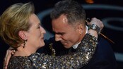 Daniel Day-Lewis får prisen for beste hovedrolle - Daniel Day-Lewis fikk Oscar-prisen for sin rolle som Abraham Lincoln. 