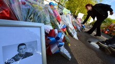 Lee Rigby ble drept i London (Foto: TOBY MELVILLE/Reuters) Lee Rigby ble drept i London (Foto: TOBY MELVILLE/Reuters)