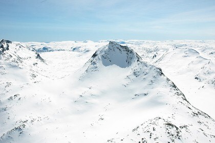 Mjølkedalstinden sett fra nordøst