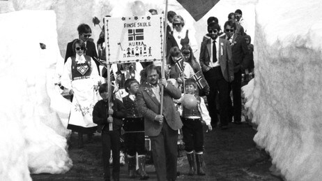17.mai på Finse 1982 (SCANPIX) 17.mai på Finse 1982 (SCANPIX)