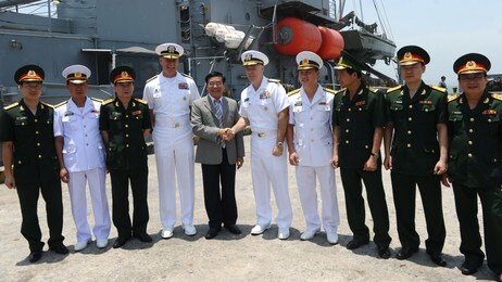 Marineøvelse USA-Vietnam (Foto: HOANG DINH NAM/Afp) Marineøvelse USA-Vietnam (Foto: HOANG DINH NAM/Afp)