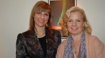 Kronprinsesse Märtha Louise og Elisabeth Samnøy. (Foto: Helga Bones/NRK) Kronprinsesse Märtha Louise og Elisabeth Samnøy. (Foto: Helga Bones/NRK)