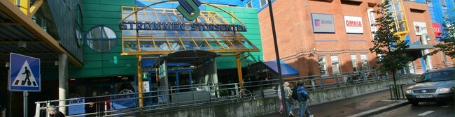 Strømmen Storsenter (Foto: Arkivfoto:Jarl Fr. Erichsen, Erichsen, Jarl Fr.) Strømmen Storsenter (Foto: Arkivfoto:Jarl Fr. Erichsen, Erichsen, Jarl Fr.)