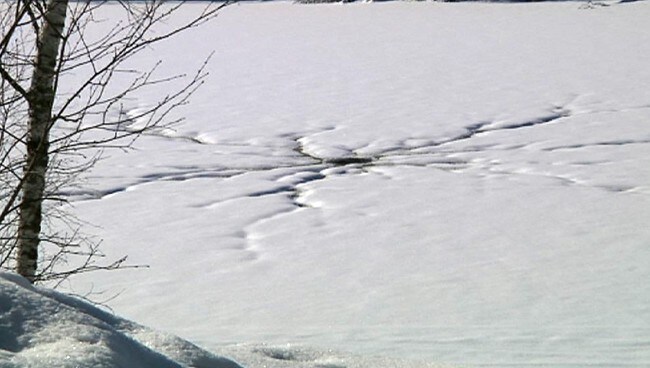 Mistenkelig hull i isen (Foto: Magnus Brenna-Lund)