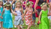Jenter på midtsommeraften i Sverige