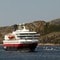 Hurtigruta MS Nordnorge kommer inn i Bodø havn
