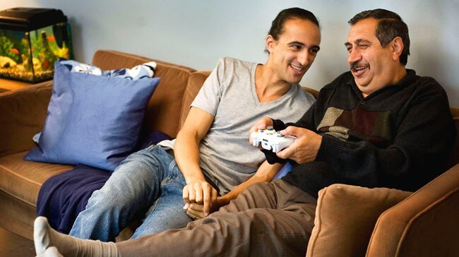 Hamadi Khemiri og Jan Fares i «Fatter’n» (Foto: Peter Widing/Copyright: Memfis Film/Sandrew Metronome) Hamadi Khemiri og Jan Fares i «Fatter’n» (Foto: Peter Widing/Copyright: Memfis Film/Sandrew Metronome)
