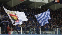 Sparta Warriors-supportere jubler i Sparta Amfi. (Foto: Espen Evensen/NRK)