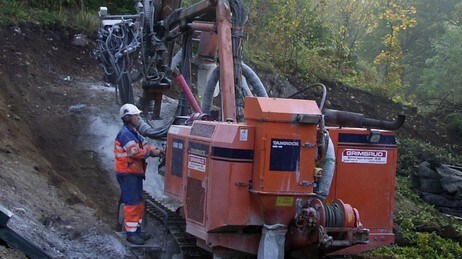 Anleggsarbeid - boring (Foto: Rainer Prang/NRK) Anleggsarbeid - boring (Foto: Rainer Prang/NRK)