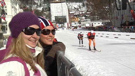 Publikum under skisprinten i Drammen (Foto: Marianne Jagland Kjeldsen/NRK) Publikum under skisprinten i Drammen (Foto: Marianne Jagland Kjeldsen/NRK)