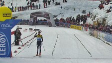 Video Jørgen Graabak gikk først i mål (Foto: Nyhetsspiller) Video Jørgen Graabak gikk først i mål (Foto: Nyhetsspiller)