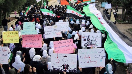 SYRIA - demonstrasjon i Homs (Reuters) SYRIA - demonstrasjon i Homs (Reuters)