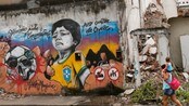 Protest mot privatiseringen av Maracana fotballstadion i Mangueira-slummen, Rio de Janeiro