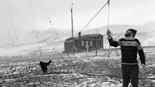 Værstasjonen på Jan Mayen i 1961 (Foto: Aage Storløkken/Scanpix)