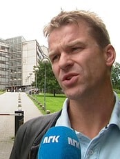 Sigve Bolstad utenfor politihuset i Oslo (Foto: Vilde Mikkelsen/NRK)
