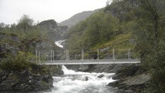 Broen mellom Litlavatnet og Feto