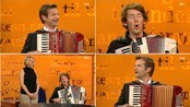 Se Jon Almaas og Odd Nordstogas kongesang med trekkspill - Se klippet som ikke ble vist på TV.
