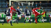 Patrik Ingelsten demper ballen på brysted og lager 1-0