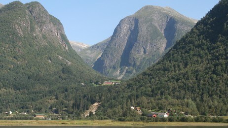 Bøyaøyri og Horpedalen i Fjærland  (Foto: Kjell Arvid Stølen/NRK)