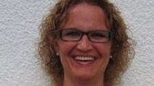 Tolk Camilla Hedemark på NRK Tegnspråk Tolk Camilla Hedemark på NRK Tegnspråk