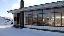 Den nedlagte butikken på Ylvingen (Foto: Therese Grimstad Pisani) Den nedlagte butikken på Ylvingen (Foto: Therese Grimstad Pisani)