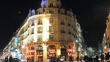 Carlton hotell i Lille (Foto: DENIS CHARLET/Afp) Carlton hotell i Lille (Foto: DENIS CHARLET/Afp)