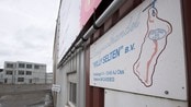  A sign for wholesaler Vleesgroothandel Willy Selten B.V. 
