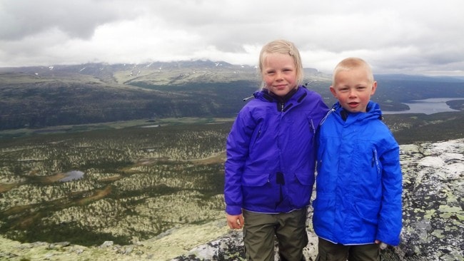 Hedda og Kasper i Rondane (Foto: Aurora Arnkværn)