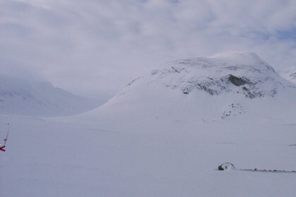 Sylmassivet sett fra Sylstasjonen i Sverige