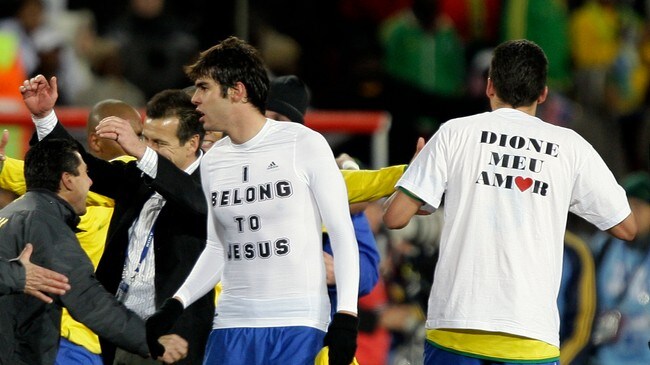 Kaká (t.v.) og Lucio (Foto: Andre Penner/AP)