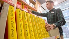 The Casual Vacancy (Foto: NEIL HALL/Reuters) The Casual Vacancy (Foto: NEIL HALL/Reuters)