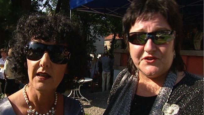Unni Lindell og Anne B. Ragde (Foto: Mohammed Alayoubi/NRK) Unni Lindell og Anne B. Ragde (Foto: Mohammed Alayoubi/NRK)