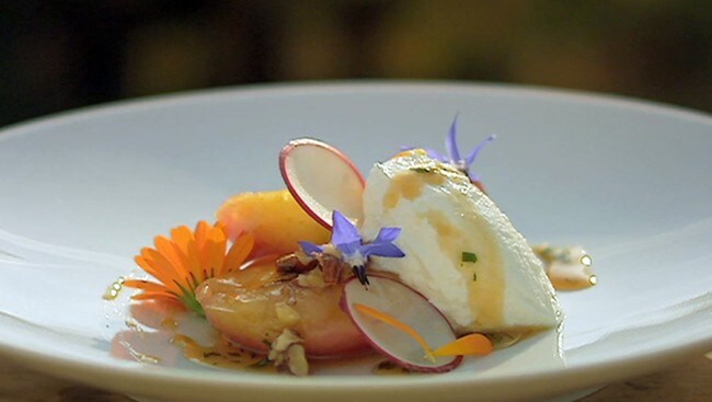 Epler med estragonkaramell og yoghurt