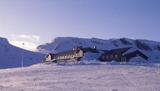 Gnistrende Finsehytta vinterstid