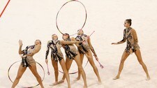Russiske bevegelser i rytmisk sportsgymnastikk (Foto: YVES HERMAN/REUTERS) Russiske bevegelser i rytmisk sportsgymnastikk (Foto: YVES HERMAN/REUTERS)