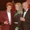 1988: Med 'Stjernesmell'-vinner Lillan Henriksen og dommer Arve Opsahl 1988: Med 'Stjernesmell'-vinner Lillan Henriksen og dommer Arve Opsahl