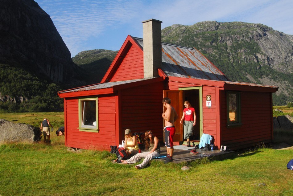 Viglesdalen består av to hytter. Bildet viser den eldste og minste