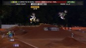 Se hele finalen der André Villa vinner sølv - Det ble en spennende finale i Brasil som verter X Games. André Villa møtte amerikanske Lance Coury i FMX-finalen og fulgte hverandre tett, men da Villa kjørte ut av løypa på siste runde ble det enkelt for Coury som kjørte lettet inn til gullmedalje.