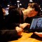 CES flommer over av nye tableter. Denne karen sjekker ut en Motorola Xoom CES flommer over av nye tableter. Denne karen sjekker ut en Motorola Xoom