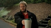 Alle elsker en bøssebærer - Jeppe Beck Laursen spiller den velmenende bøssebæreren i denne filmen, laget av studenter ved Westerdahls for TV-aksjonen 2011.