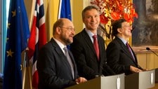 Jens Stoltenberg, Jose Manuel Barosso og Martin Schulz (Foto: Bendiksby, Terje/NTB scanpix) Jens Stoltenberg, Jose Manuel Barosso og Martin Schulz (Foto: Bendiksby, Terje/NTB scanpix)