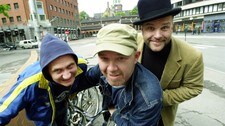 Tre Små Kinesere, Ulf Risnes, Baard Slagsvold og Øystein Hegge i 2003 (Foto: Poppe, Cornelius/SCANPIX) Tre Små Kinesere, Ulf Risnes, Baard Slagsvold og Øystein Hegge i 2003 (Foto: Poppe, Cornelius/SCANPIX)
