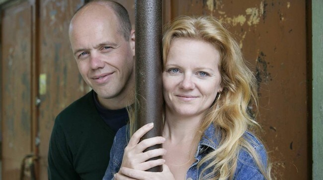 Jostein Gjertsen og Siss Vik er programledere for Radiofront. (Foto: NRK) Jostein Gjertsen og Siss Vik er programledere for Radiofront. (Foto: NRK)