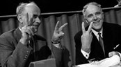 Per Borten og Trygve Bratteli etter partilederdebatten i radio og Tv (Foto: Scanpix, Foto: NTB/SCANPIX)