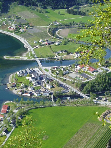 Skjolden (Foto: Kjartan Kvien) Skjolden (Foto: Kjartan Kvien)