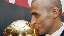 Fabio Cannavaro, årets spiller i Europa (Foto: JACKY NAEGELEN/REUTERS) Fabio Cannavaro, årets spiller i Europa (Foto: JACKY NAEGELEN/REUTERS)