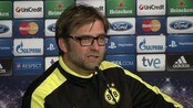 - Bayern Munchen ønsker selvsagt å vinne alt - Borussia Dortmunds manager Jurgen Klopp håper de kan hindre deres tyske rivaler i München i å vinne både serie og mesterliga i år. Dortmund har en ledelse på 4-1 før de møter Real Madrid til returoppgjør. Se bilder fra treningen og pressekonferansen før tirsdagens kamp her.